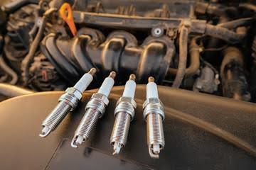 Common Symptoms of the Faulty Spark Plug(s)